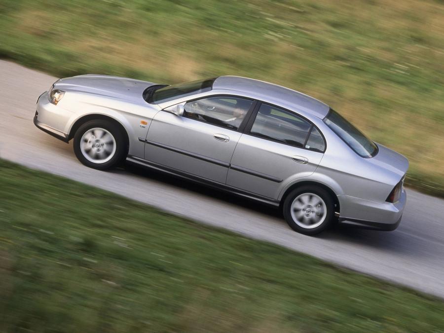  Daewoo Evanda 2003 года  (фото 17 из 19)